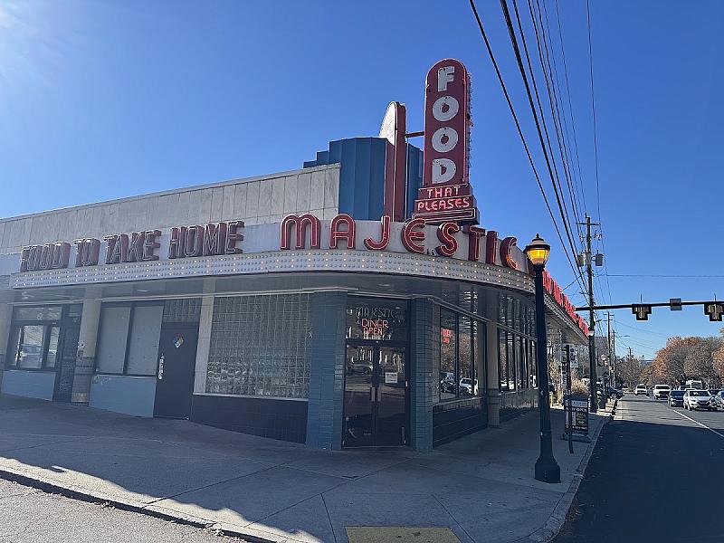 Majestic Diner